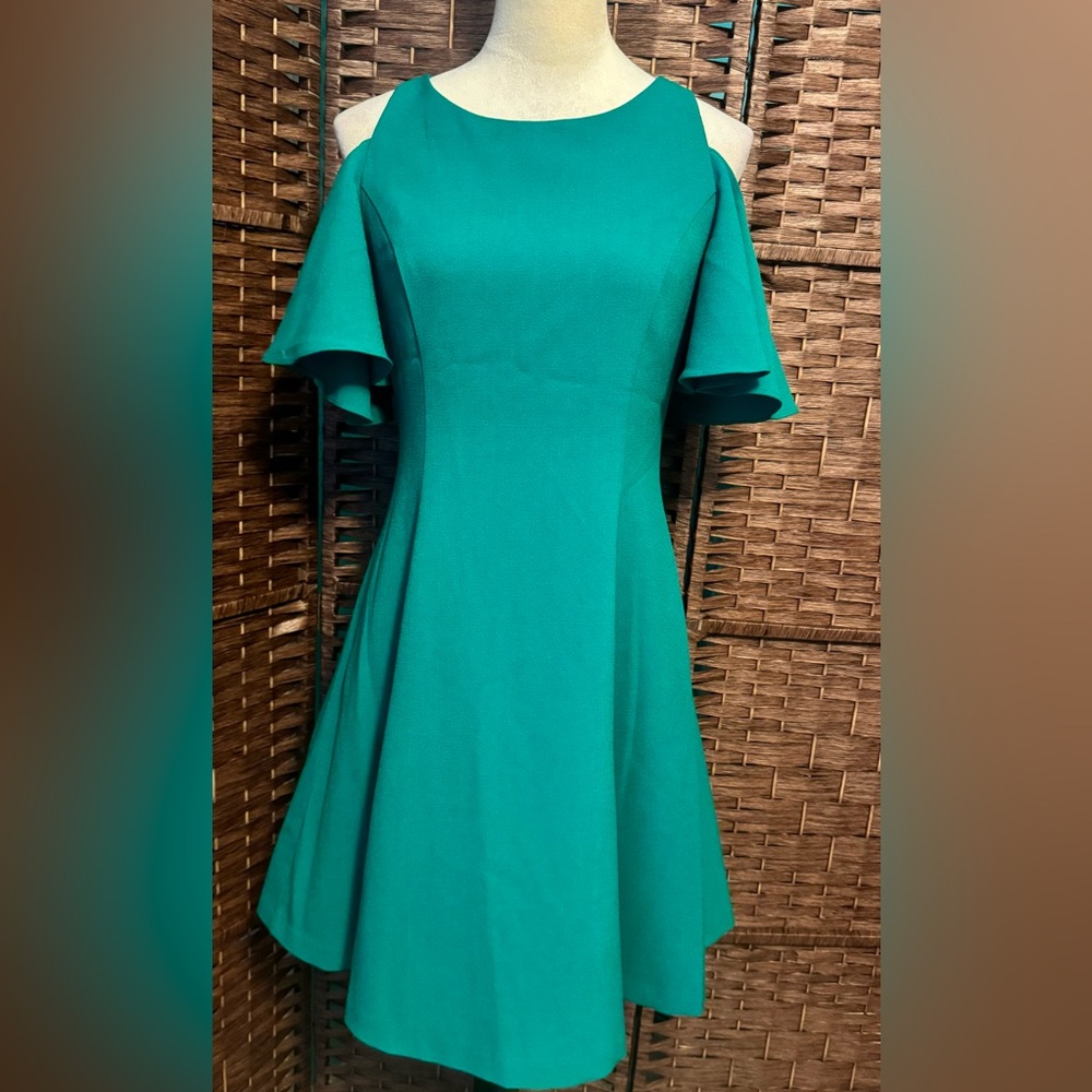 Eliza J 6 Green Dress Exposed Shoulders Off Shoulder Sleeves